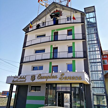 Hotel Seneca Baia Mare Extérieur photo