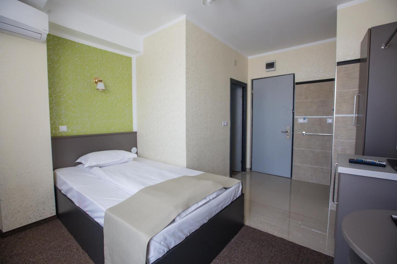 Hotel Seneca Baia Mare Extérieur photo