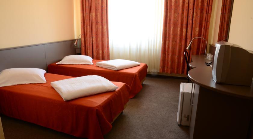 Hotel Seneca Baia Mare Extérieur photo
