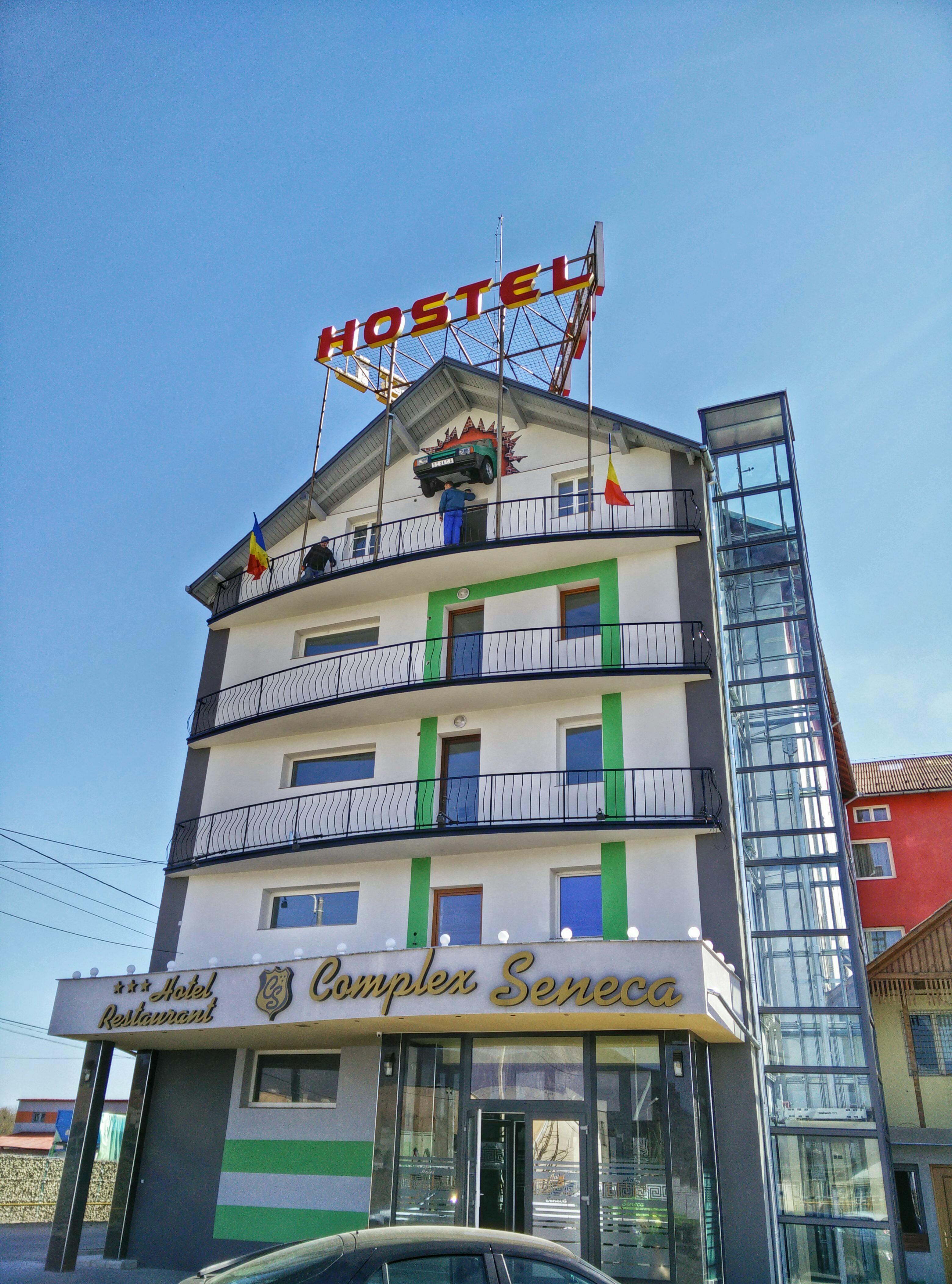 Hotel Seneca Baia Mare Extérieur photo