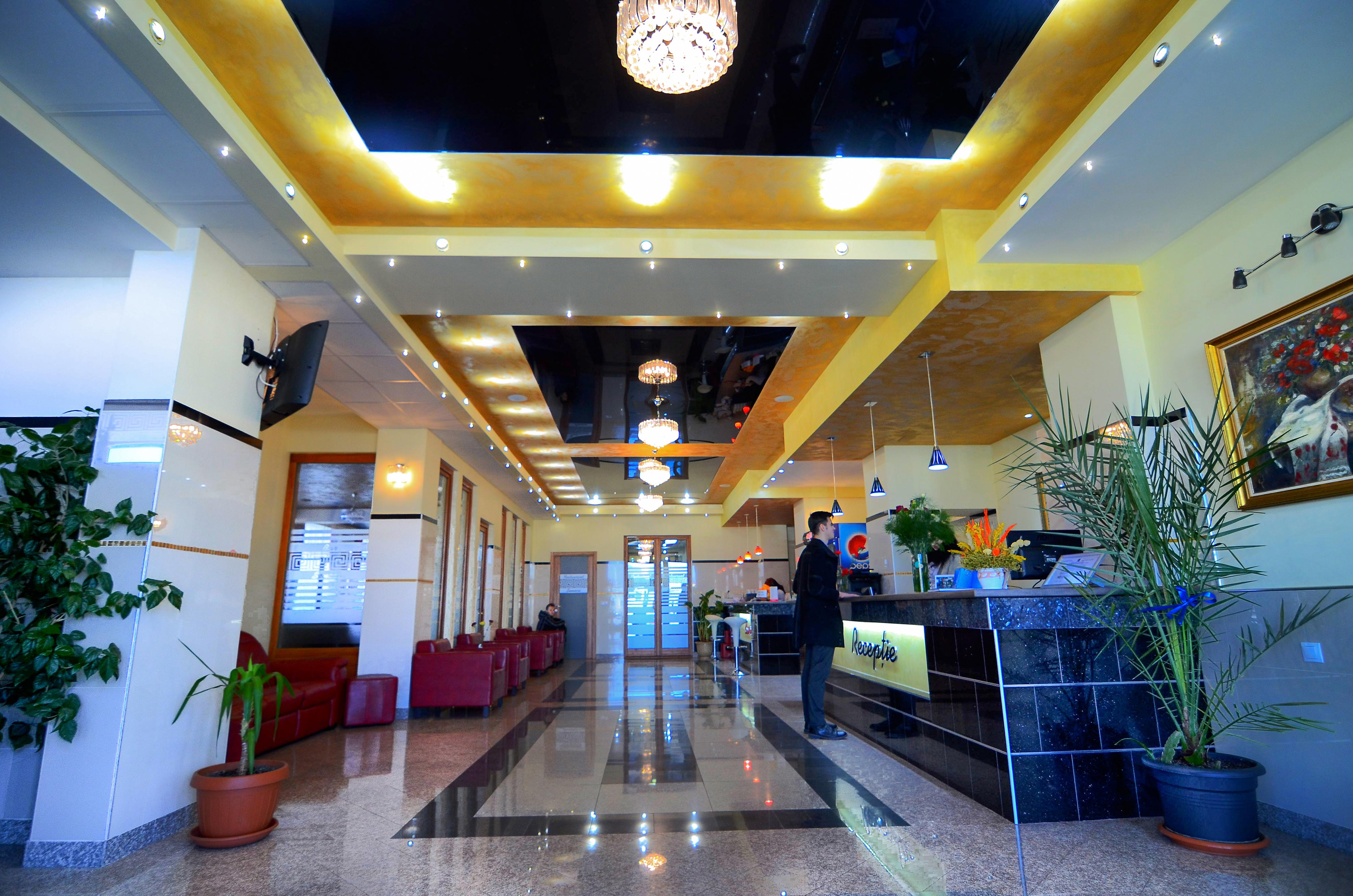 Hotel Seneca Baia Mare Extérieur photo
