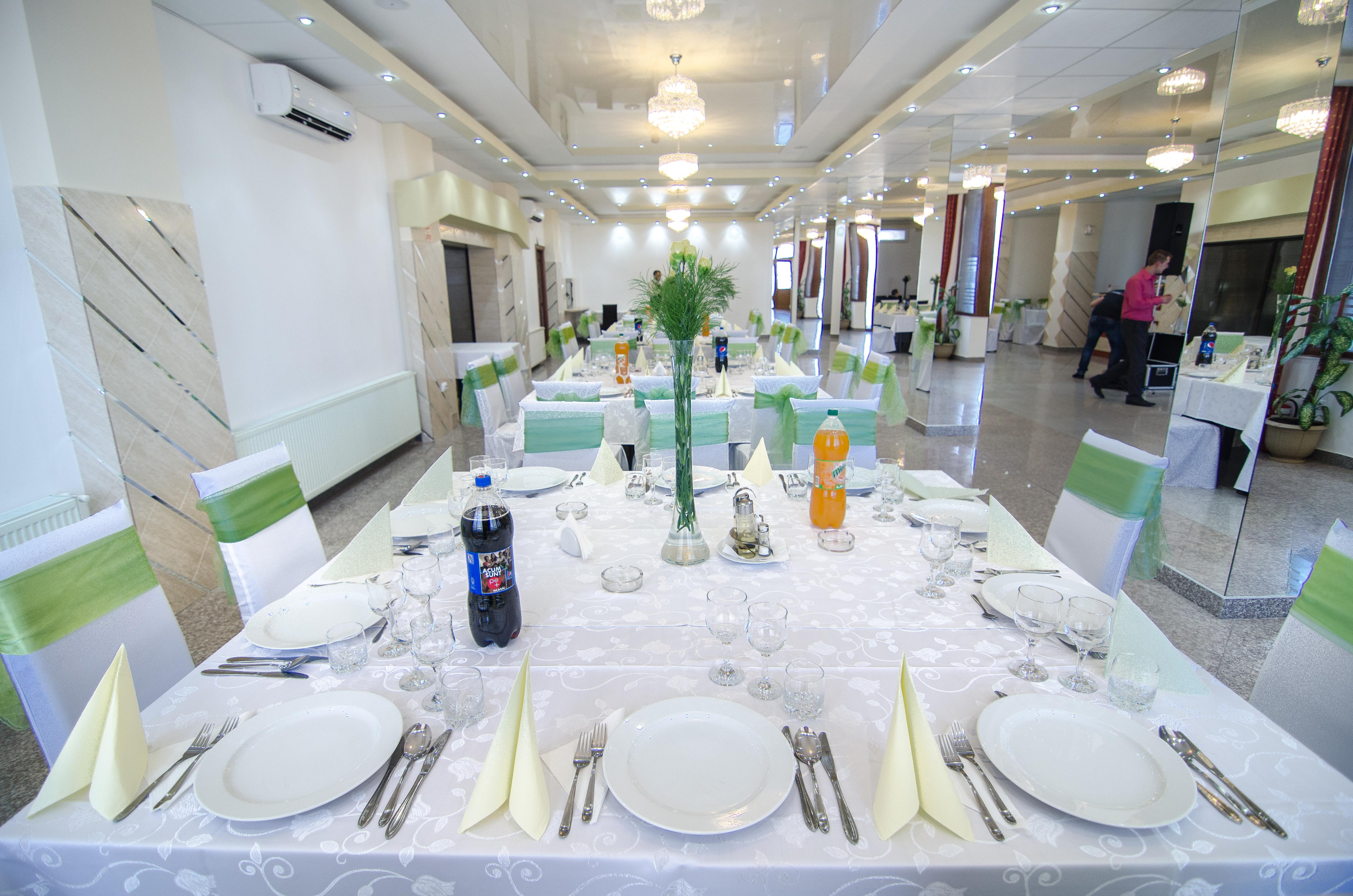 Hotel Seneca Baia Mare Extérieur photo