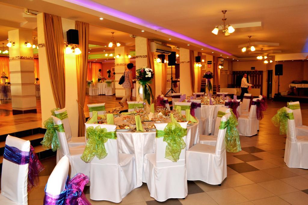 Hotel Seneca Baia Mare Extérieur photo