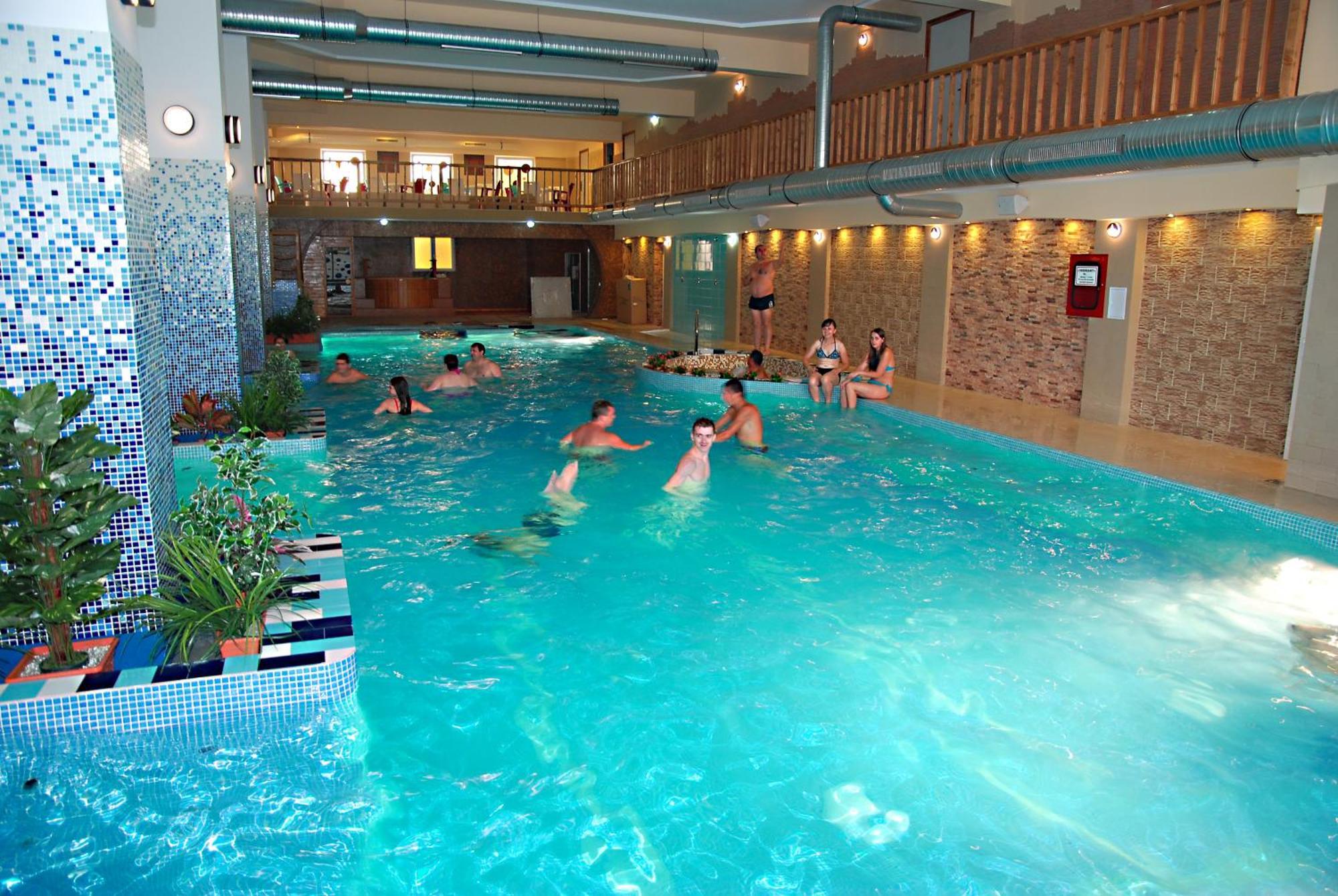 Hotel Seneca Baia Mare Extérieur photo