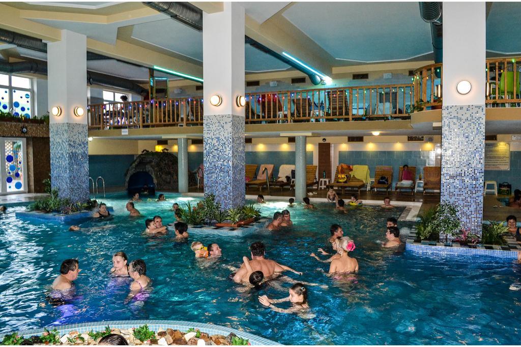 Hotel Seneca Baia Mare Extérieur photo