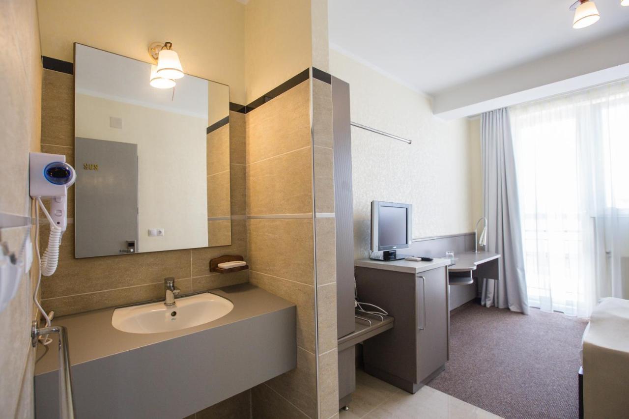 Hotel Seneca Baia Mare Extérieur photo