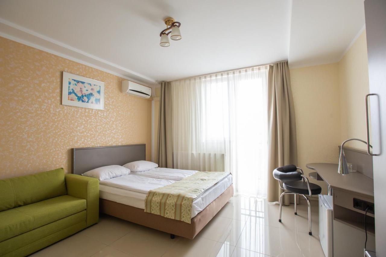 Hotel Seneca Baia Mare Extérieur photo